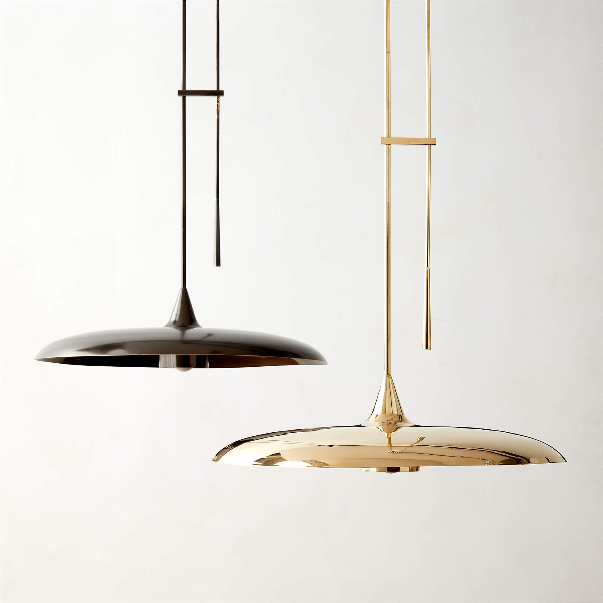 VIOTTO& CO. Brio Polished Brass Pendant Light