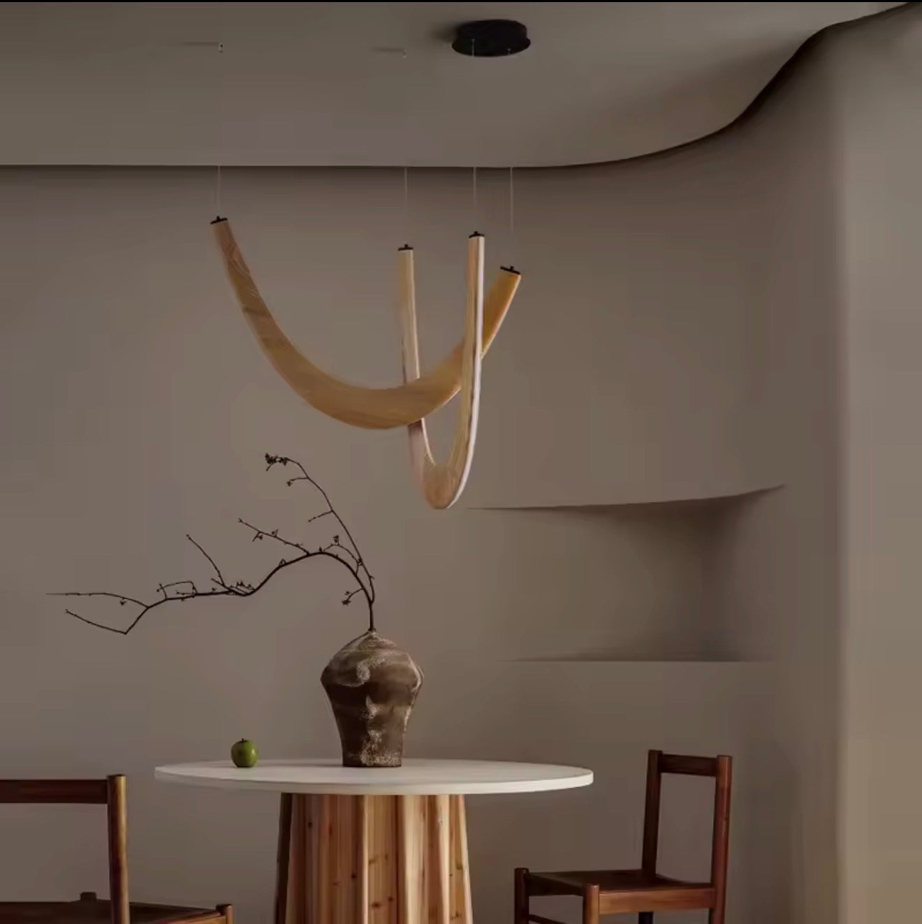 Lumière Arc Sculptural Chandelier